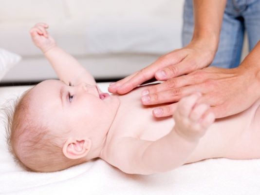cara memijat bayi yang benar